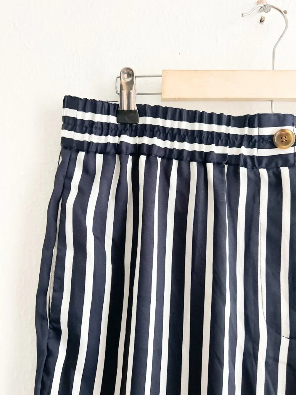 J. Crew Pull-on Crop Pant in Navy/White Nautical Stripe SZ 12 - Picture 3 of 7